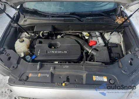 2019 Lincoln Nautilus Reserve z USA, uszkodzony, nr VIN 2LMPJ6L99KBL11520